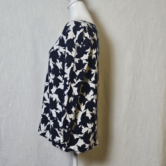 CeCe By Cynthia Steffe Blue/White Floral Long Sleeve Soft Womens Sweater Sz M - Picture 3 of 9